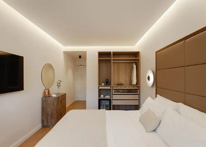 The Romex 4*